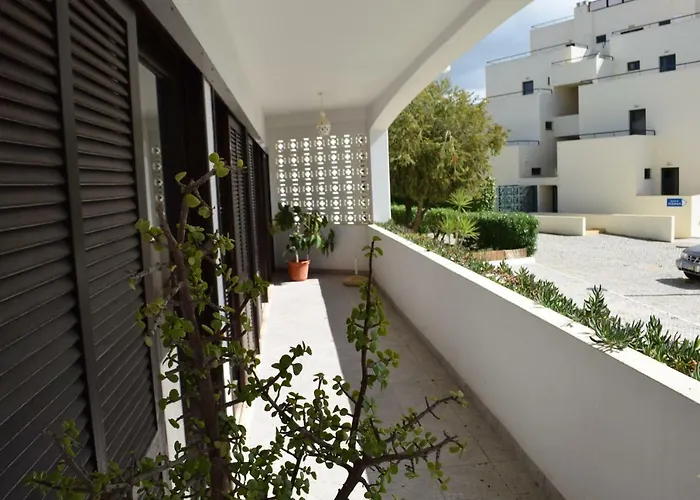 T2 Com Piscina E Wifi A 350 Metros Da * Olhos de Agua (Albufeira)