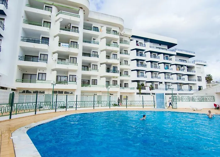 T2 Com Piscina E Wifi A 350 Metros Da *