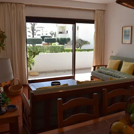 Appartement T2 Com Piscina E Wifi A 350 Metros Da Olhos de Agua (Albufeira)